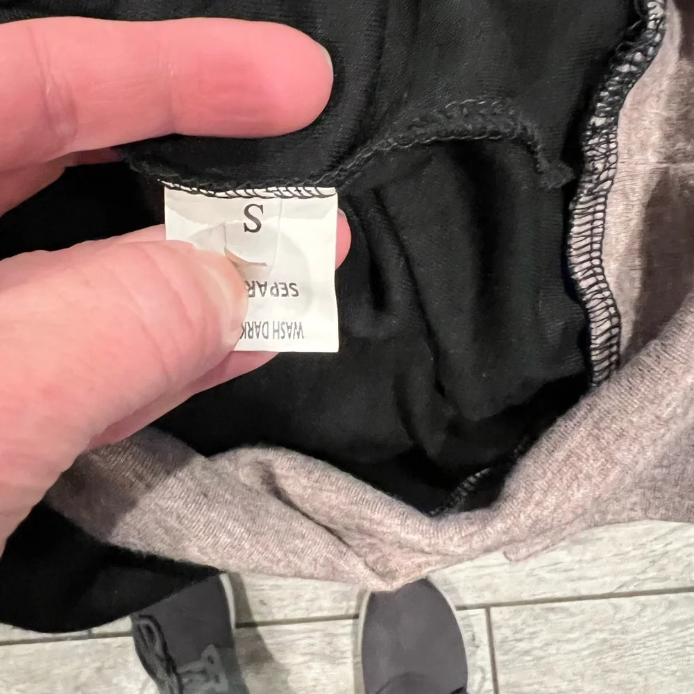 Black long sleeve top NWOT - Picture 3 of 3